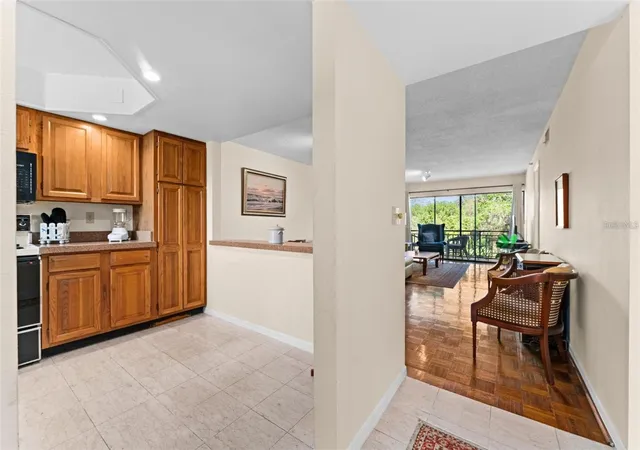 Listing Photo 5 - Condo for sale in building located at 1162 Carmel Cir, Casselberry, FL 32707 - Unit #440