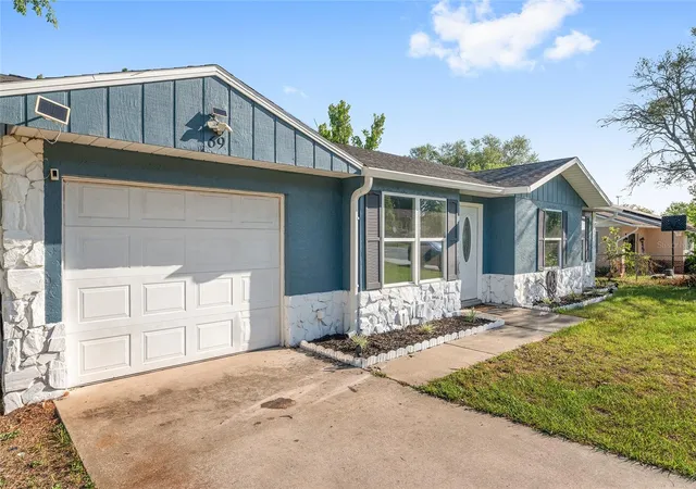 Photo 2 of Single family home for sale at 69 Sapphire Rd, Ocala, FL 34472 | MLS# OM724381 | Listing updated on 2026-09-02