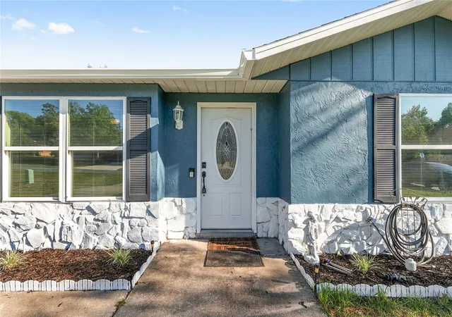 Photo 3 of Single family home for sale at 69 Sapphire Rd, Ocala, FL 34472 | MLS# OM724381 | Listing updated on 2026-09-02