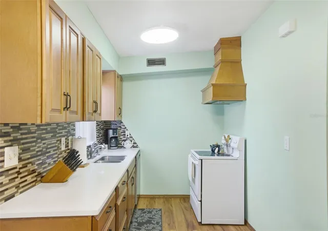Photo 4 of Single family home for sale at 481 Kentia Rd, Casselberry, FL 32707 | MLS# O6406227 | Listing updated on 2026-08-11