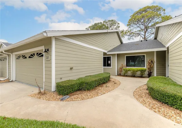 Photo 3 of Townhouse for sale at 30 Landings Ln #30, Ormond Beach, FL 32174 | MLS# V4948989 | Listing updated on 2026-09-14