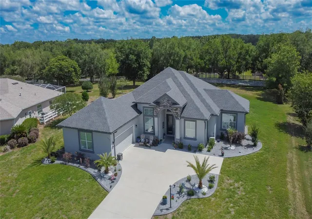 Photo 1 of Single family home for sale at 1555 E Seattle Slew Cir, Inverness, FL 34453 | MLS# OM724382 | Listing updated on 2026-10-04