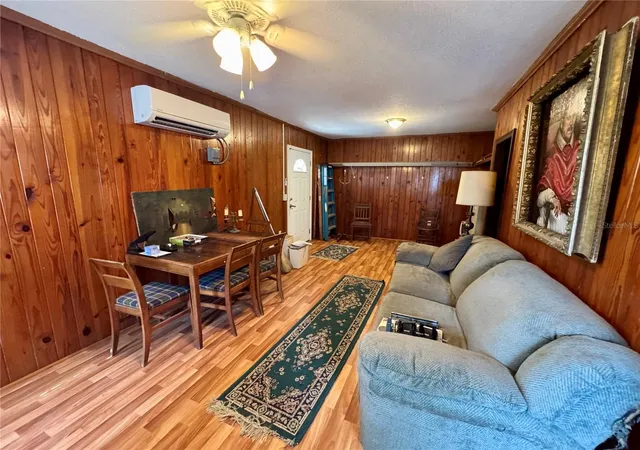 3rd image of 1215 Nw 12Th Ave, Gainesville, FL 32601 | MLS# GC540191