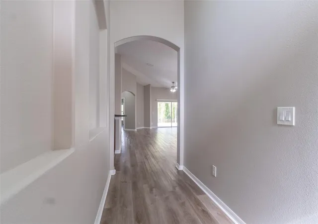 4th image of 6806 Guilford Crest Dr, Apollo Beach, FL 33572 | MLS# TB8506678