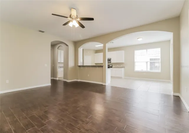 5th image of 2114 The Oaks Blvd, Kissimmee, FL 34746 | MLS# C7525948