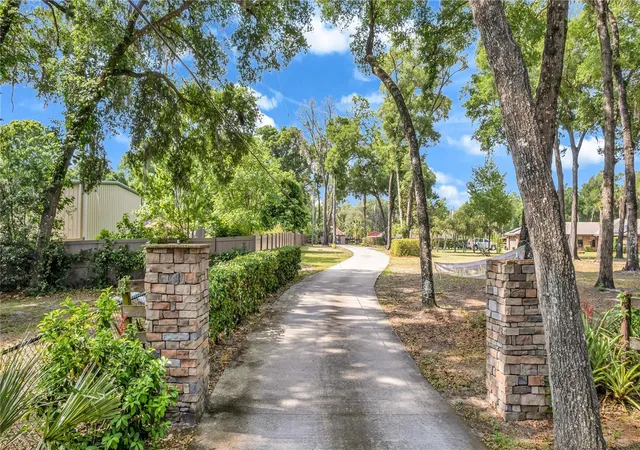 Photo 3 of Single family home for sale at 721 Mcgregor Rd, Deland, FL 32720 | MLS# V4948990 | Listing updated on 2026-10-09