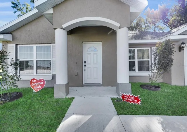 Photo 4 of Sale Pending at 1645 SW 168th Loop, Ocala, FL 34473 | MLS# OM724387 | Listing updated on 2026-08-03