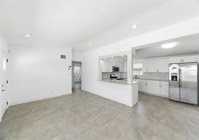 Photo 3 of Single family home for sale at 3325 W Shell Point Rd, Ruskin, FL 33570 | MLS# TB8506705 | Listing updated on 2026-09-30