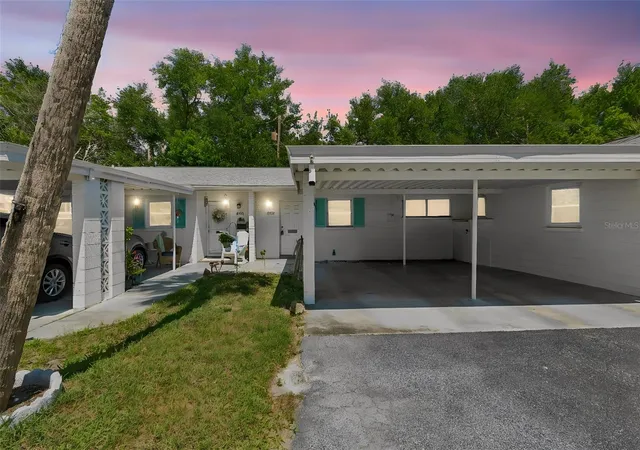 1st image of 6072 Arlene Wy, Bradenton, FL 34207 | MLS# A4693027