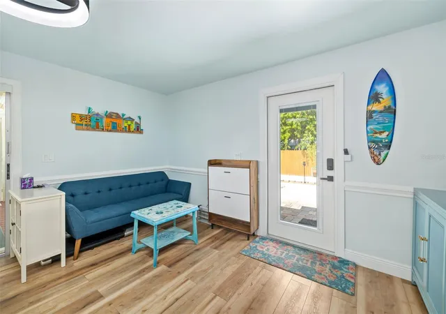 3rd image of 2549 19Th St, Sarasota, FL 34234 | MLS# A4693028