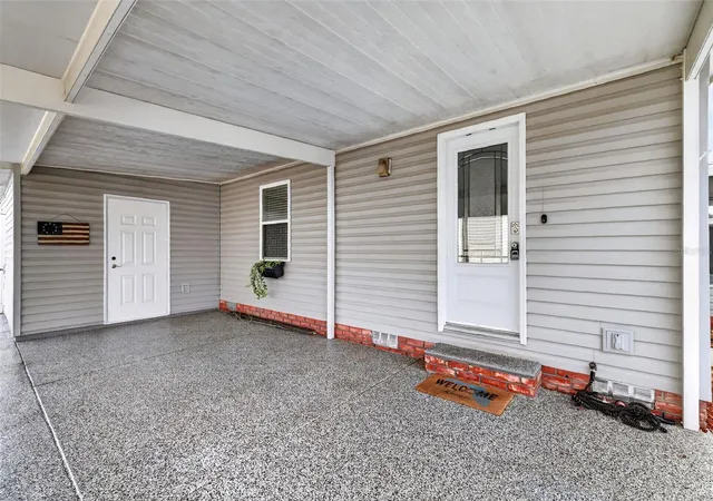 4th image of 728 Prado Dr, Lady Lake, FL 32159 | MLS# G5112113