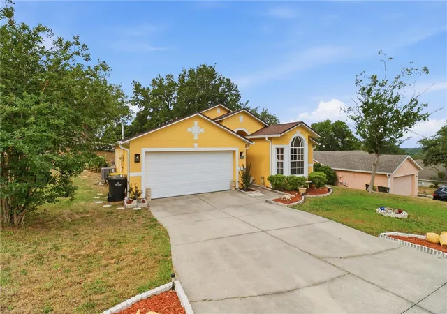 Photo 3 of Single family home for sale at 1514 Muir Cir, Clermont, FL 34711 | MLS# O6406292 | Listing updated on 2026-09-13