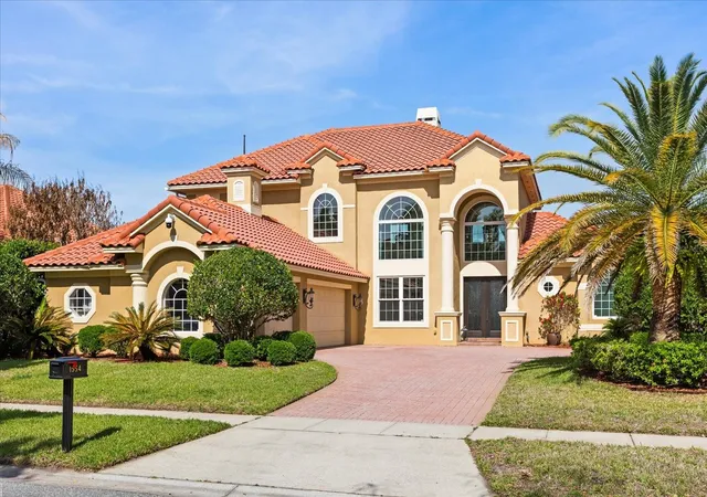 Photo 1 of Single family home for sale at 1554 Lake Rhea Dr, Windermere, FL 34786 | MLS# O6406297 | Listing updated on 2026-08-27