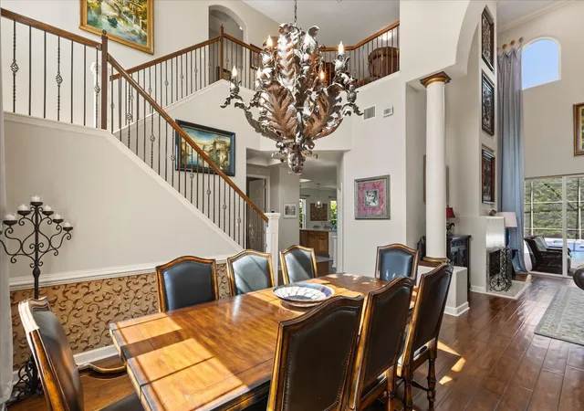 Photo 2 of Single family home for sale at 1554 Lake Rhea Dr, Windermere, FL 34786 | MLS# O6406297 | Listing updated on 2026-08-27