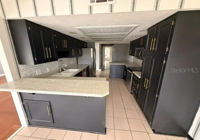Photo 4 of Single family home for sale at 7 Clee Ct, Palm Coast, FL 32137 | MLS# V4948995 | Listing updated on 2026-10-09