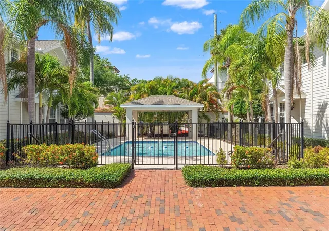 Photo 3 of Condo for sale at 2920 W El Prado Blvd #11, Tampa, FL 33629 | MLS# W7885618 | Listing updated on 2026-09-21