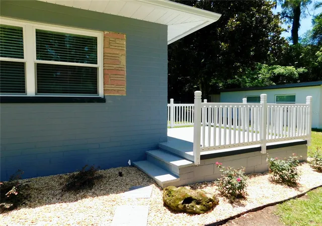 Photo 3 of Single family home for sale at 921 Ne 13th Avenue, Ocala, FL 34470 | MLS# OM724412 | Listing updated on 2026-09-03