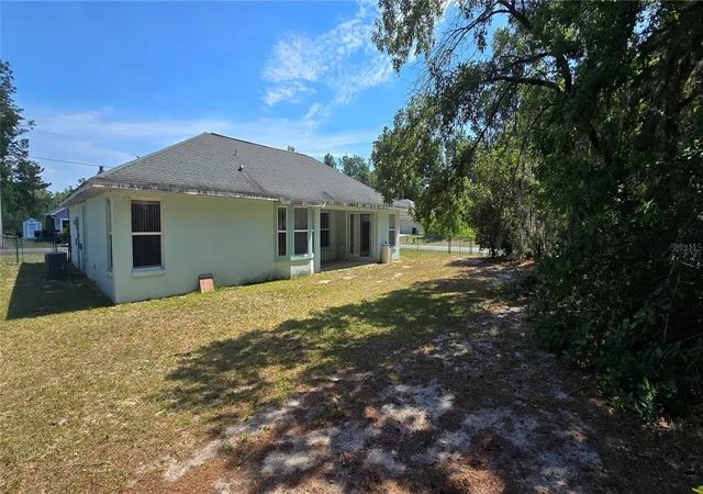 Photo 4 of Sale Pending at 12771 SW 58th Circle, Ocala, FL 34473 | MLS# OM724418 | Listing updated on 2026-09-02
