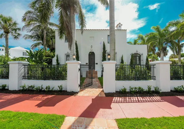 1st image of 76 S Washington Dr, Sarasota, FL 34236 | MLS# A4693046