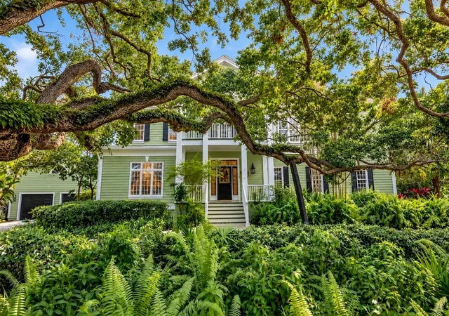 Photo 4 of Single family home for sale at 6220 Bayshore Blvd, Tampa, FL 33611 | MLS# TB8506772 | Listing updated on 2026-09-21