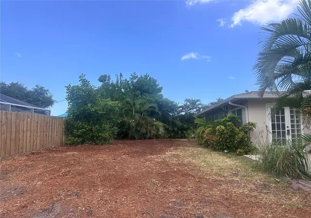 4th image of 448 Redwood Rd, Venice, FL 34293 | MLS# TB8506775