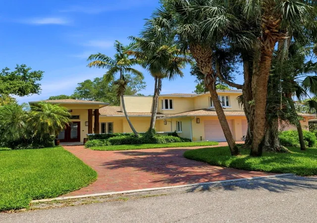 Single family home for sale at 6000 2nd Street S, Saint Petersburg, FL 33705 | MLS# W7885621