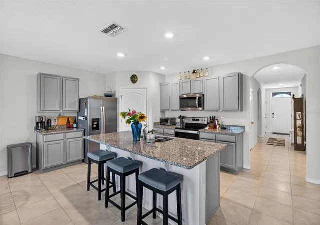 Photo 3 of Single family home for sale at 5946 Shingle Crk Rd, Lakeland, FL 33811 | MLS# TB8506842 | Listing updated on 2026-07-11