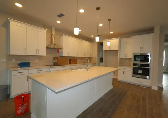 Photo 2 of Single family home for sale at 2568 Hawks Overlook, Oviedo, FL 32765 | MLS# O6406390 | Listing updated on 2026-10-01