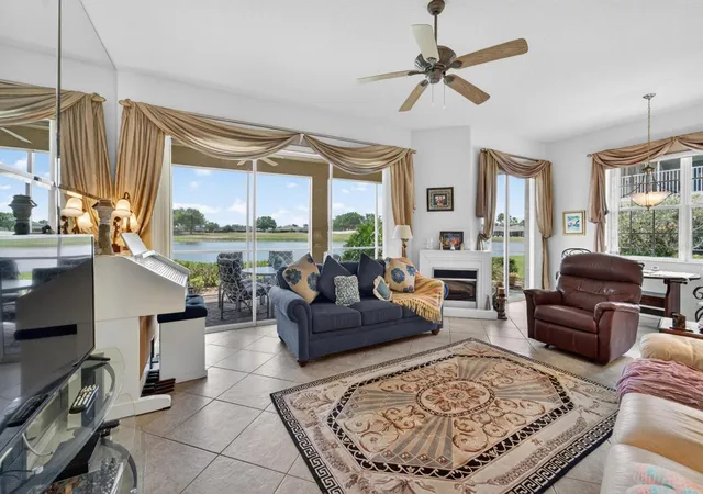 2nd image of 1364 Emerald Dunes Dr, Sun City Center, FL 33573 | MLS# TB8506859