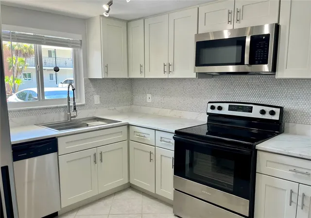 Homes for sale in Saint Petersburg, FL | 4550 Overlook Dr Ne #156, Saint Petersburg, FL 33703 | MLS# TB8506889