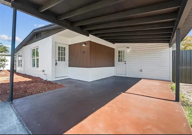 Photo 3 of Sale Pending at 5101 Town N Country Blvd, Tampa, FL 33615 | MLS# TB8506892 | Listing updated on 2026-09-07