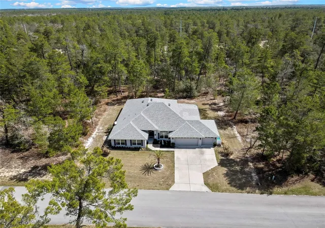 Photo 3 of Single family home for sale at 24 Tall Marigolds Ct, Homosassa, FL 34446 | MLS# TB8506897 | Listing updated on 2026-08-28