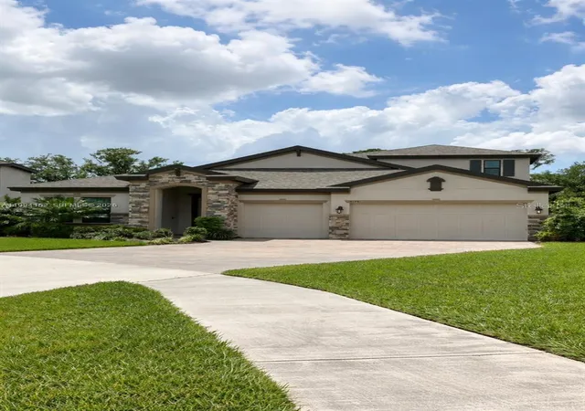 Photo 1 of Single family home for sale at 9173 Warm Springs Cir, Parrish, FL 34219 | MLS# O6406436 | Listing updated on 2026-05-09
