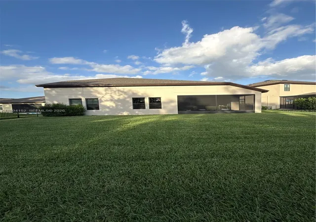Photo 2 of Single family home for sale at 9173 Warm Springs Cir, Parrish, FL 34219 | MLS# O6406436 | Listing updated on 2026-05-09