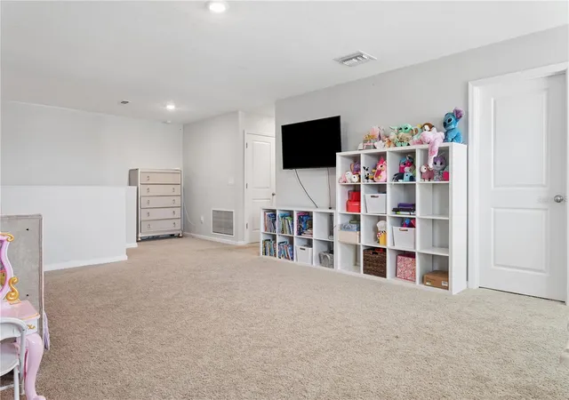 4th image of 35159 Daisy Meadow Loop, Zephyrhills, FL 33541 | MLS# TB8506903