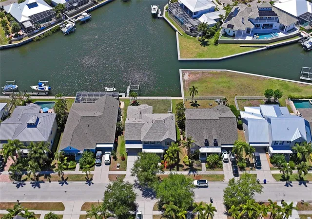 Photo 3 of Single family home for sale at 5714 Sea Trout Pl, Apollo Beach, FL 33572 | MLS# TB8506931 | Listing updated on 2026-09-12