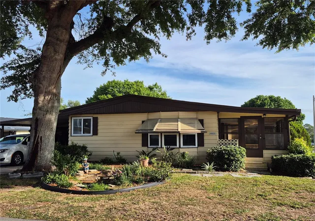 Photo 1 of Manufactured home for sale at 1603 Foxway Dr, Lakeland, FL 33810 | MLS# L4961777 | Listing updated on 2026-09-23