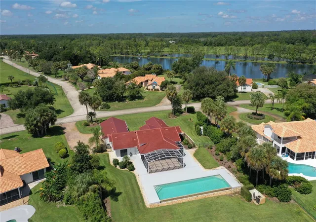 Photo 2 of Single family home for sale at 13300 Skiing Paradise Blvd, Clermont, FL 34711 | MLS# O6406453 | Listing updated on 2026-09-04