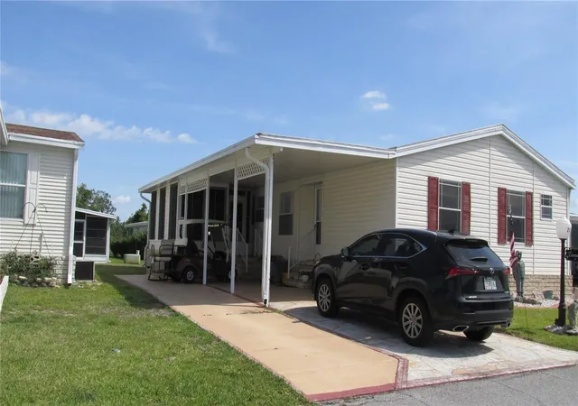 Photo 2 of Manufactured home for sale at 212 York Cottage Dr, Haines City, FL 33844 | MLS# L4961778 | Listing updated on 2026-09-03