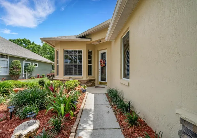 Photo 3 of Single family home for sale at 6560 Lake Clark Dr, Lakeland, FL 33813 | MLS# L4961782 | Listing updated on 2026-10-05