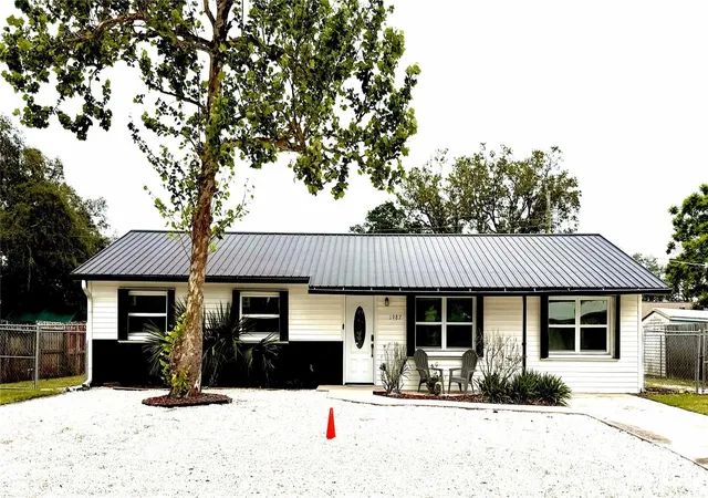 Photo 1 of Single family home for sale at 1987 Mosswood Dr, Melbourne, FL 32935 | MLS# O6406483 | Listing updated on 2026-10-08