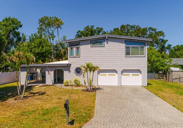 Single family home for sale at 1424 S Evergreen Ave, CLEARWATER, FL 33756 | MLS# TB8506983