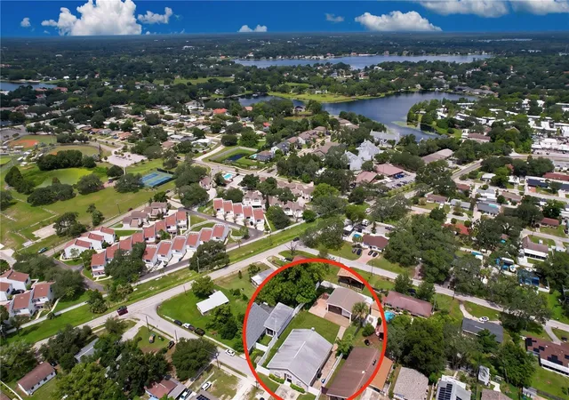 Photo 2 of Sale Pending at 2127 W Perio St #1, Tampa, FL 33612 | MLS# TB8506987 | Listing updated on 2026-10-21