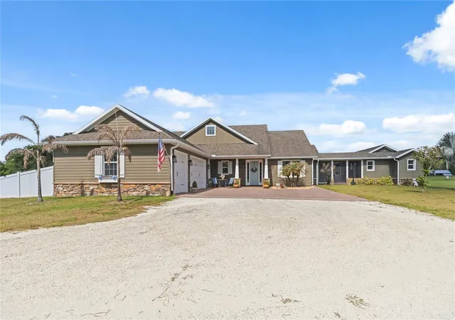 Photo 2 of Single family home for sale at 4901 Manor House Ln, Saint Cloud, FL 34772 | MLS# R4911242 | Listing updated on 2026-07-07