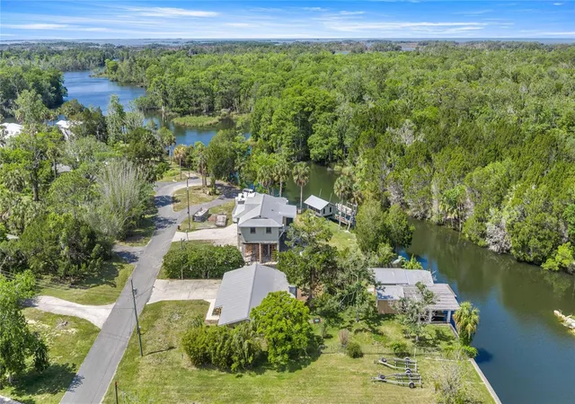 4th image of 46 Magnolia Ave, Yankeetown, FL 34498 | MLS# O6406507