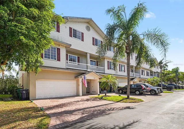 Homes for sale in Palmetto, FL | 3325 10Th Ln W, Palmetto, FL 34221 | MLS# O6406527