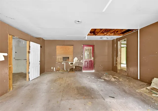 Photo 4 of Single family home for sale at 15176 NE 154th Lane, Fort Mc Coy, FL 32134 | MLS# OM724478 | Listing updated on 2026-09-25