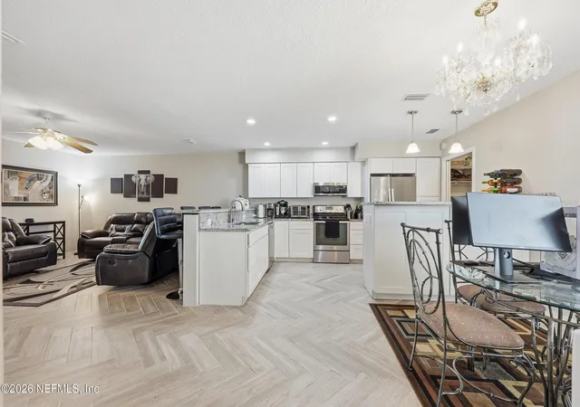 Photo 4 of Townhouse for sale at 10155 Brookwood Forest Blvd, Jacksonville, FL 32225 | MLS# O6406558 | Listing updated on 2026-07-17