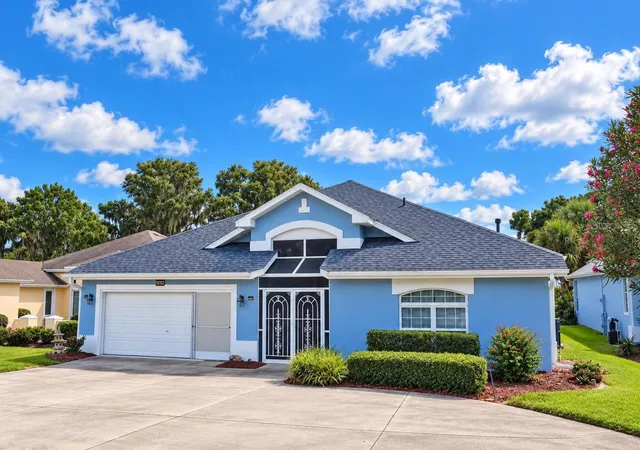 Single family home for sale at 6274 Sailboat Ave, TAVARES, FL 32778 | MLS# G5112173