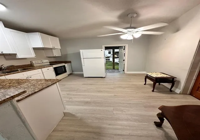 Photo 4 of Single family home for sale at 3508 Oranole Rd, Orlando, FL 32810 | MLS# V4949009 | Listing updated on 2026-09-29